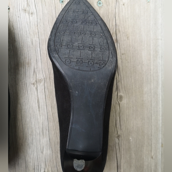 Suede Pumps - Picture 5 of 5